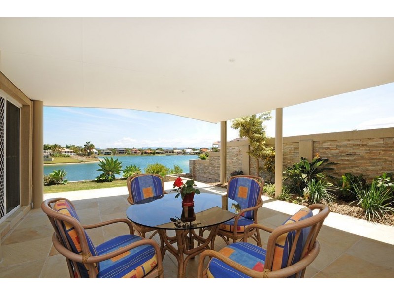 20 Darnay Road, Broadbeach Waters QLD 4218