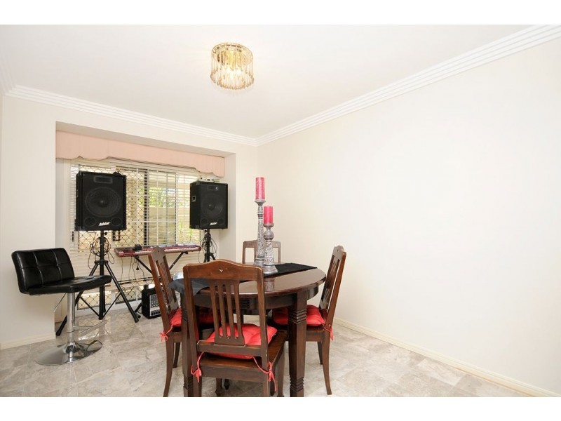 20 Darnay Road, Broadbeach Waters QLD 4218