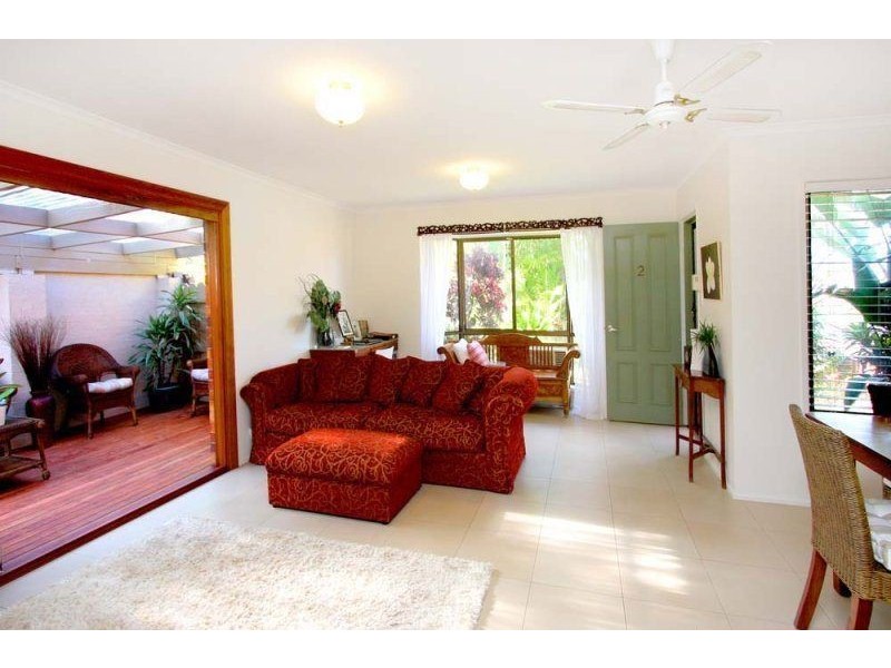 2/10 Woodgate Place, Paradise Point QLD 4216