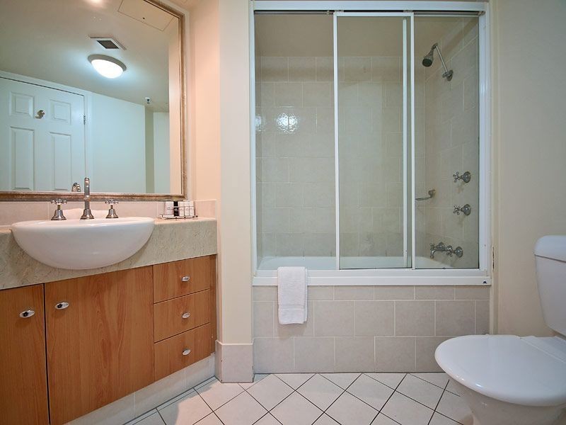 2091/2623 Gold Coast Highway, Broadbeach QLD 4218