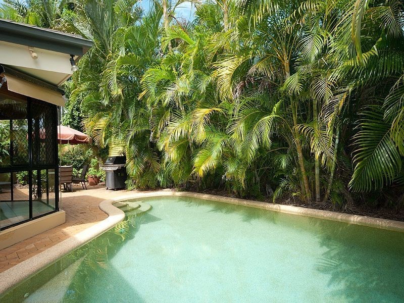 14 Cleland Crescent, Broadbeach Waters QLD 4218
