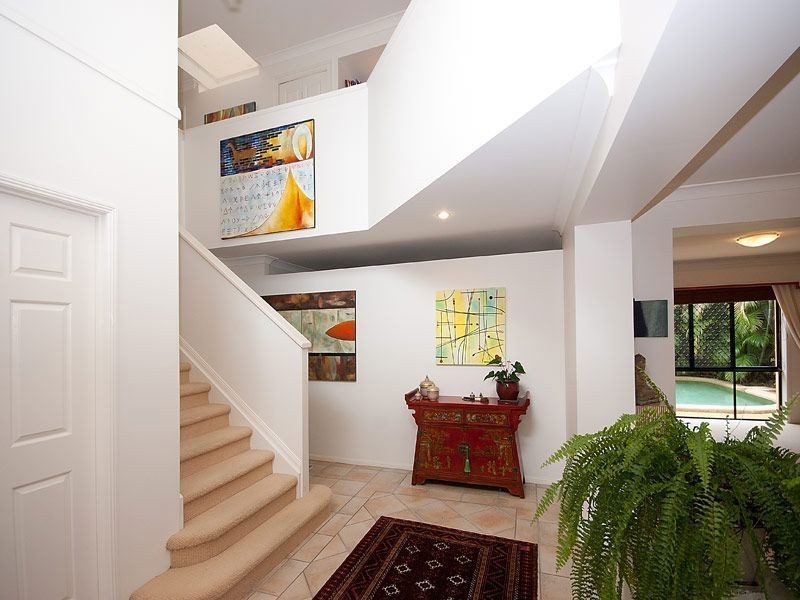 14 Cleland Crescent, Broadbeach Waters QLD 4218
