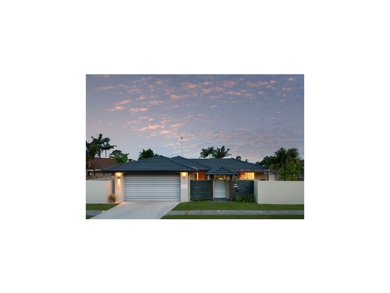 6 Fairway Drive, Clear Island Waters QLD 4226