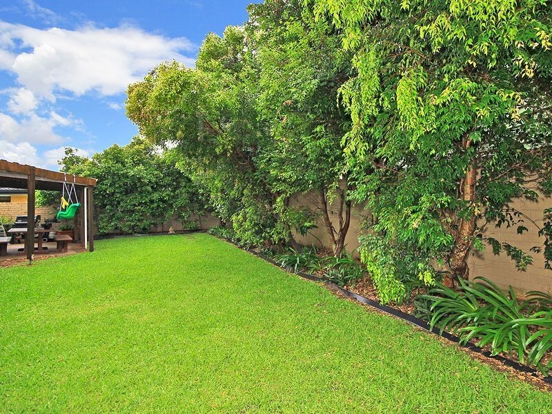 93 Monaco Street, Broadbeach Waters QLD 4218