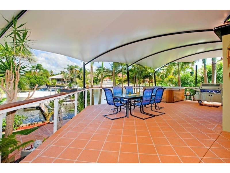 108 Sundance Way, Runaway Bay QLD 4216