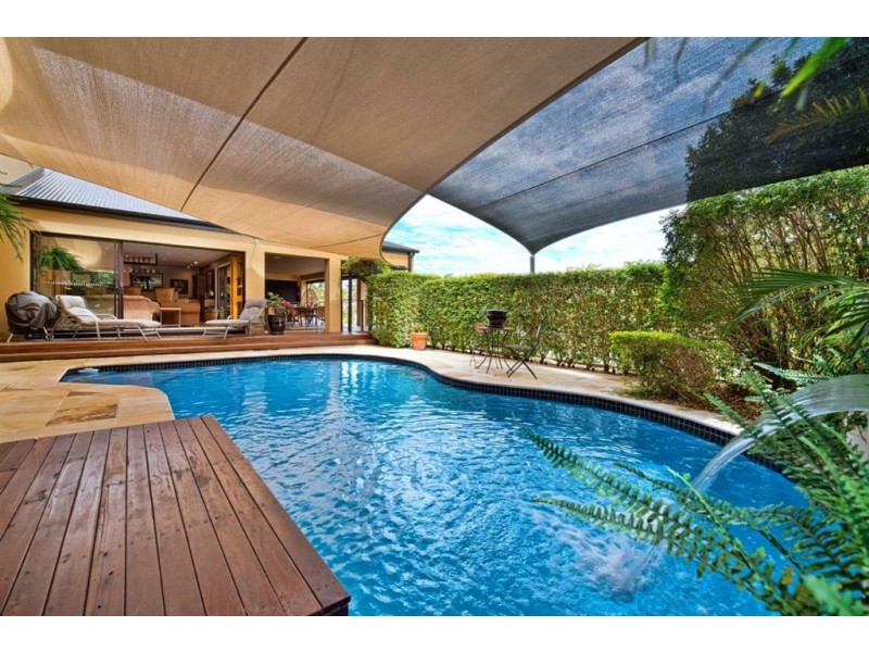 20 Namatjira Court, Broadbeach Waters QLD 4218