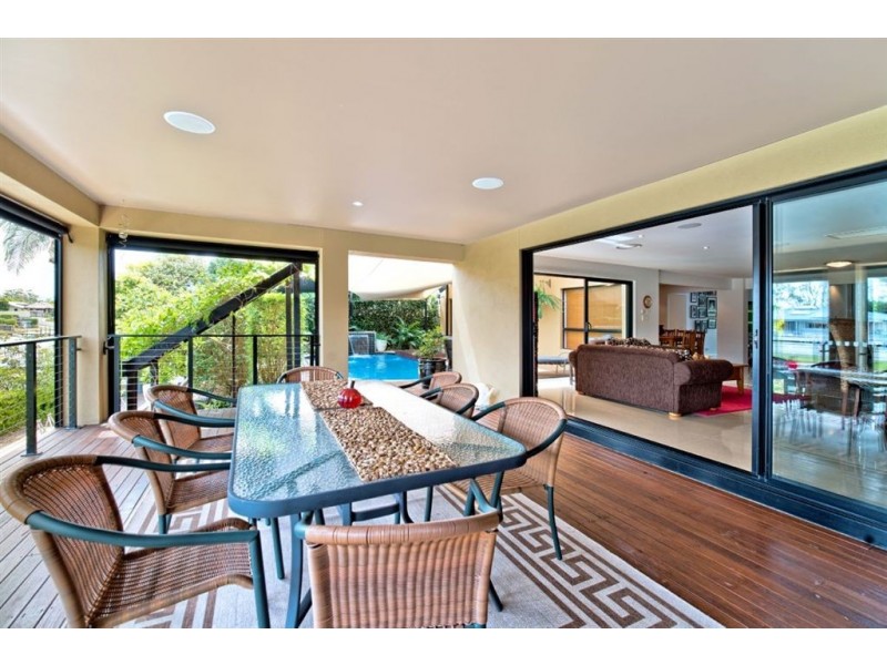 20 Namatjira Court, Broadbeach Waters QLD 4218