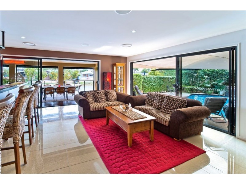 20 Namatjira Court, Broadbeach Waters QLD 4218