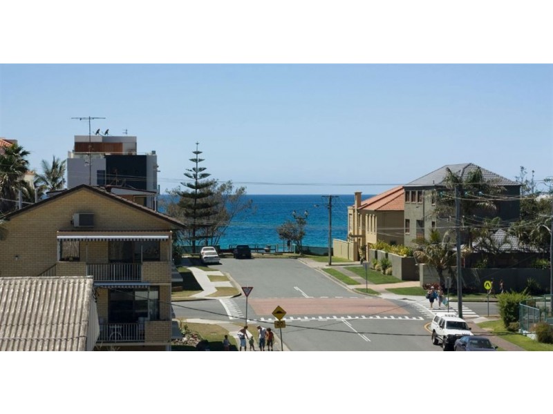 11 Wave St, Mermaid Beach QLD 4218