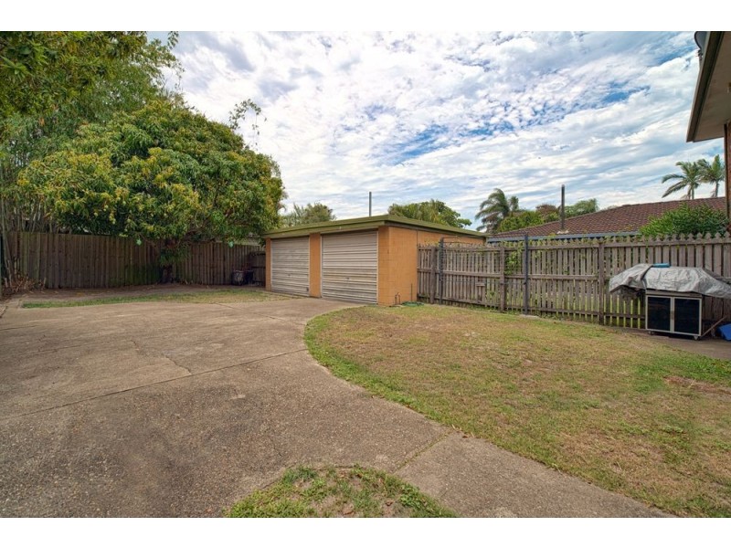 4 Cassia Street, Runaway Bay QLD 4216