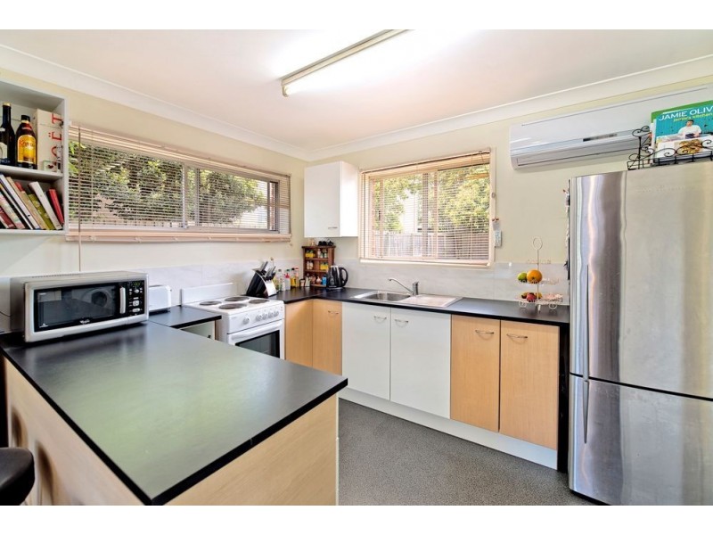 4 Cassia Street, Runaway Bay QLD 4216