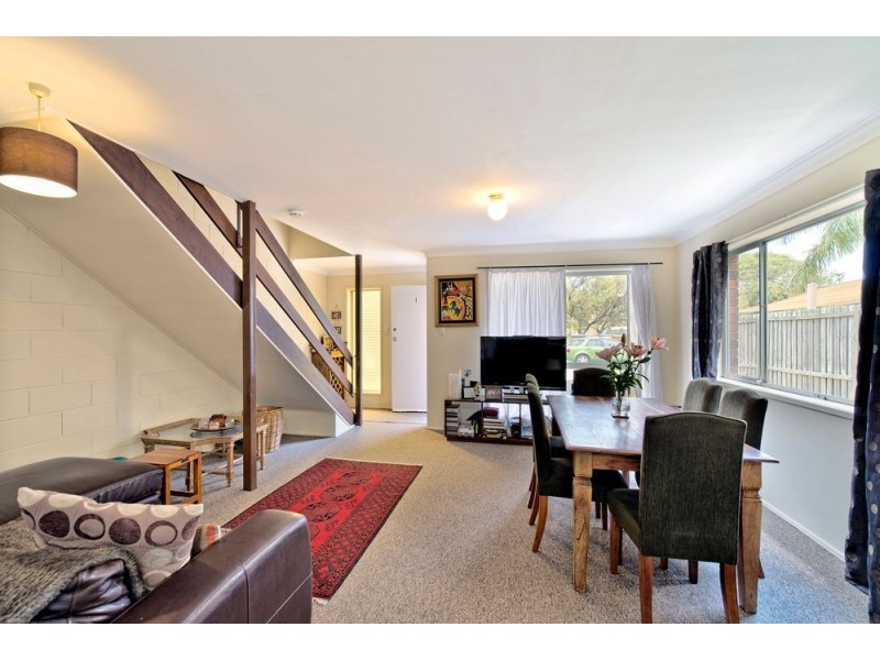 4 Cassia Street, Runaway Bay QLD 4216