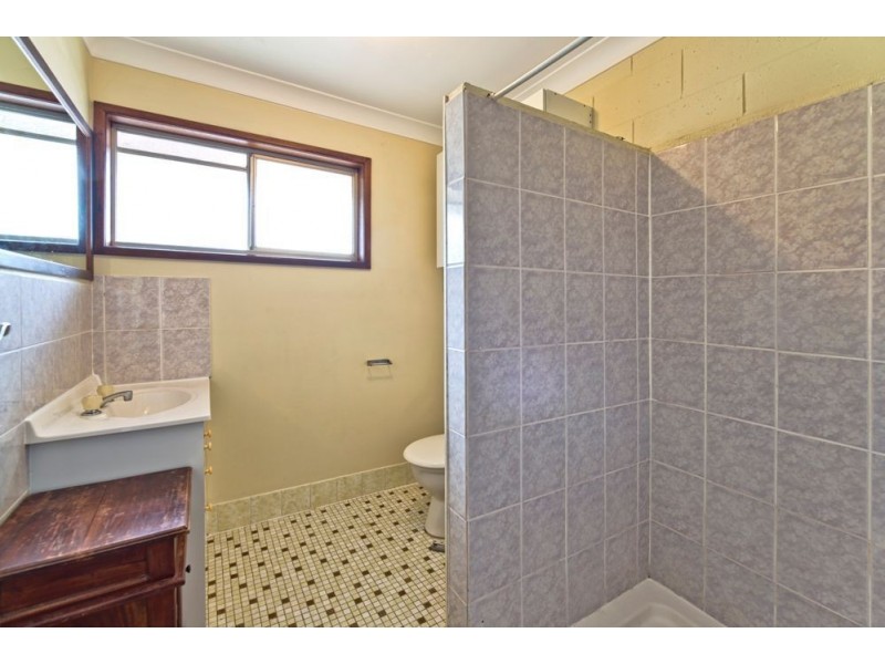 4 Cassia Street, Runaway Bay QLD 4216