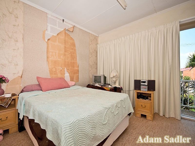 8 Mary Avenue, Broadbeach QLD 4218