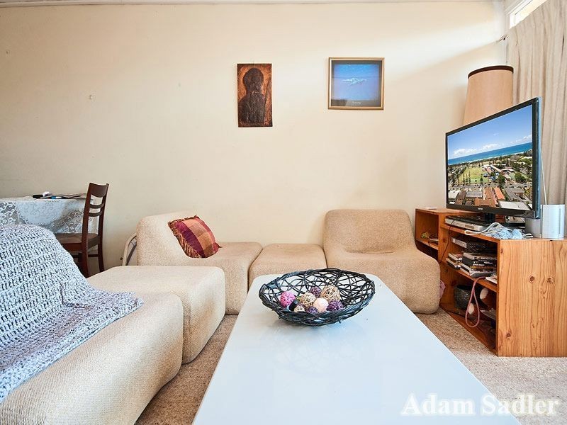 8 Mary Avenue, Broadbeach QLD 4218