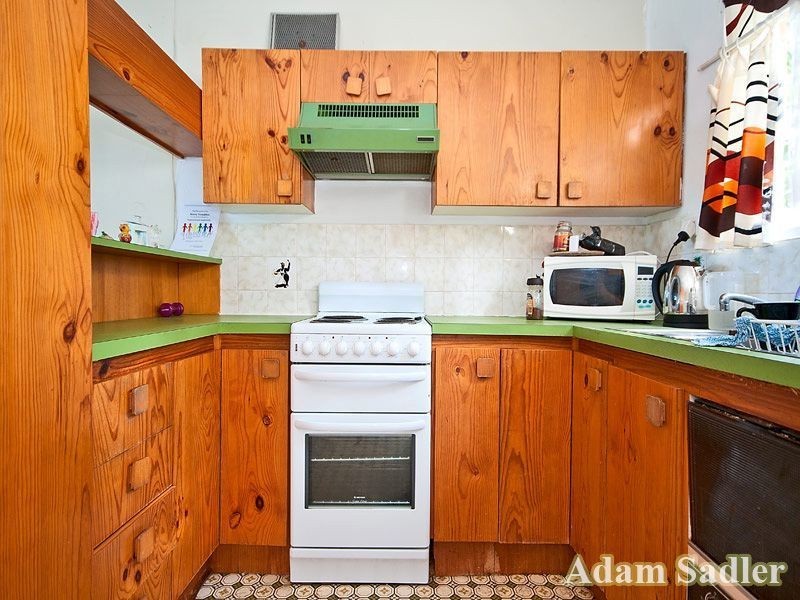 8 Mary Avenue, Broadbeach QLD 4218