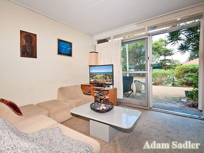 8 Mary Avenue, Broadbeach QLD 4218