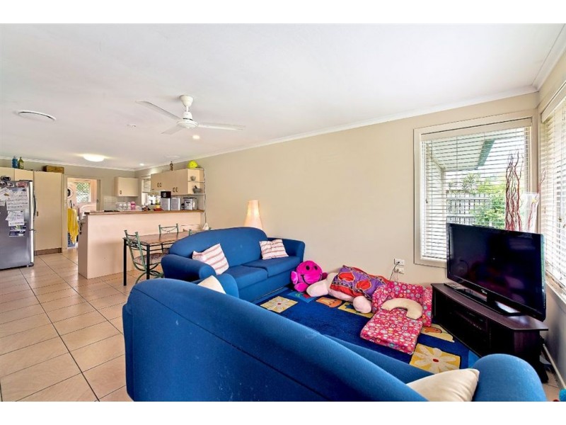 19 Shoveller Avenue, Paradise Point QLD 4216