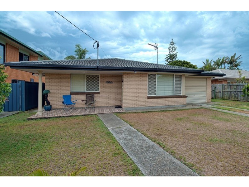 19 Shoveller Avenue, Paradise Point QLD 4216