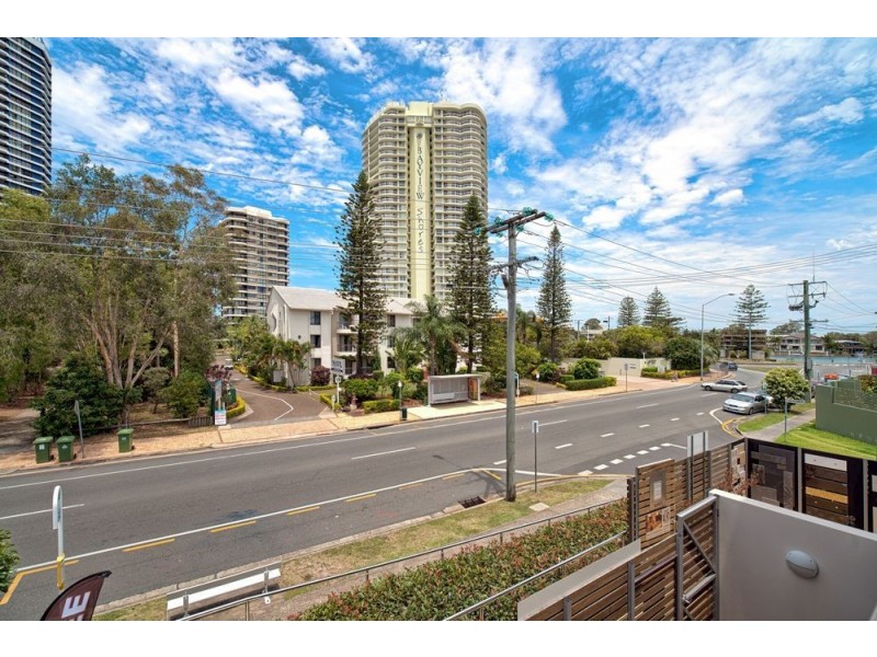 8/12-18 Bayview Street, Runaway Bay QLD 4216
