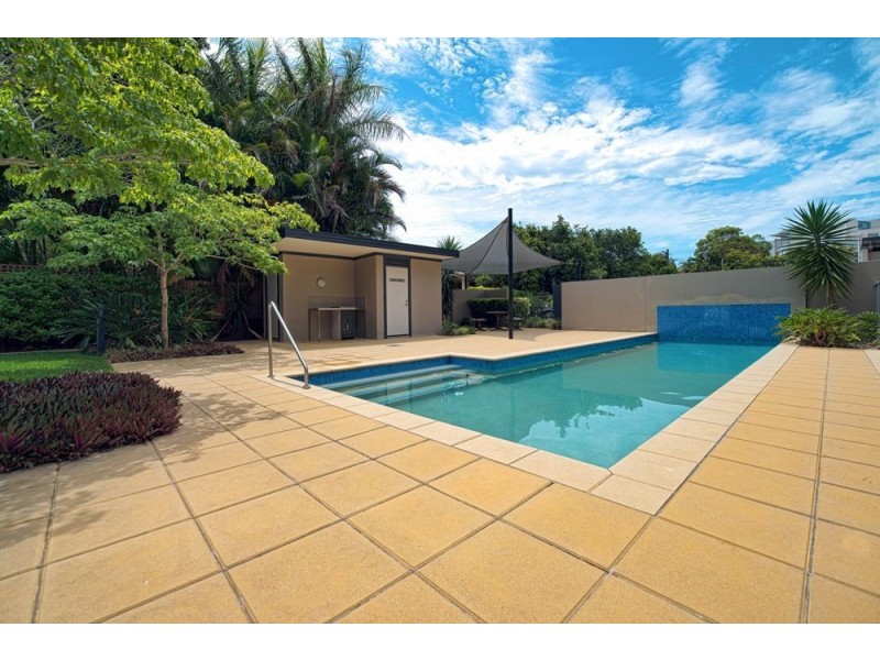 8/12-18 Bayview Street, Runaway Bay QLD 4216