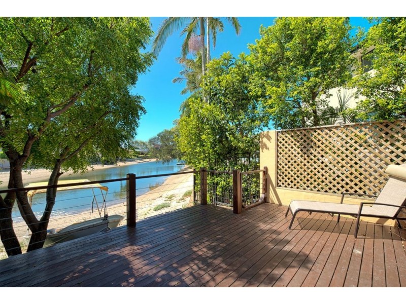 9 Merrimac Boulevard, Broadbeach Waters QLD 4218