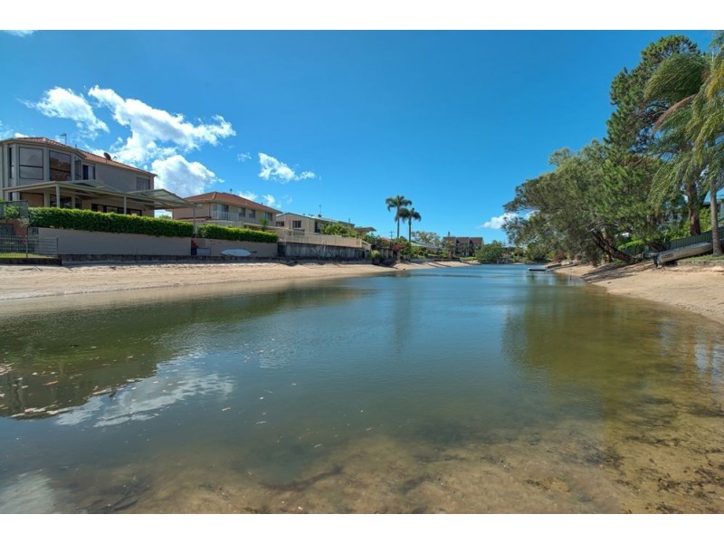 9 Merrimac Boulevard, Broadbeach Waters QLD 4218