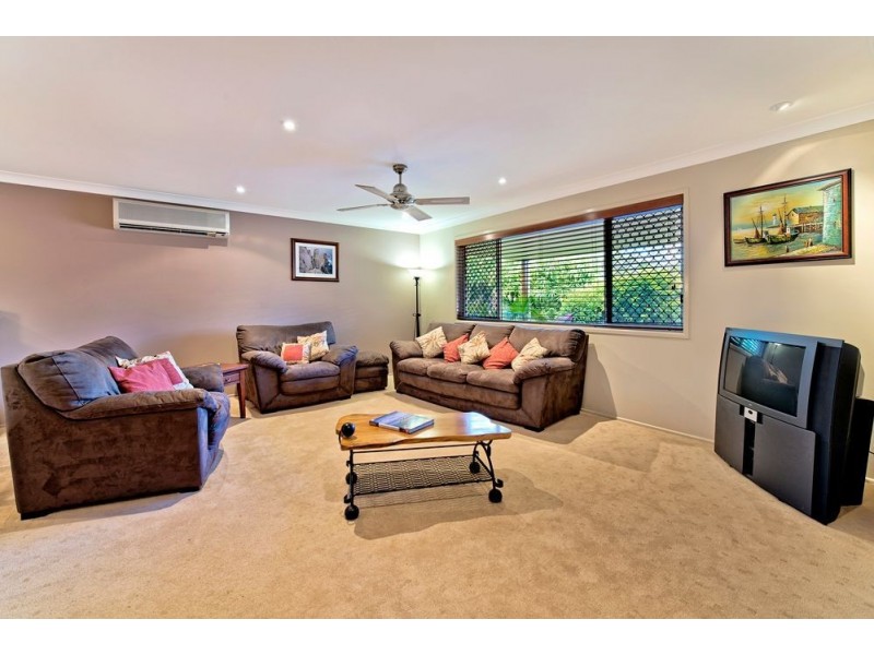 9 Merrimac Boulevard, Broadbeach Waters QLD 4218