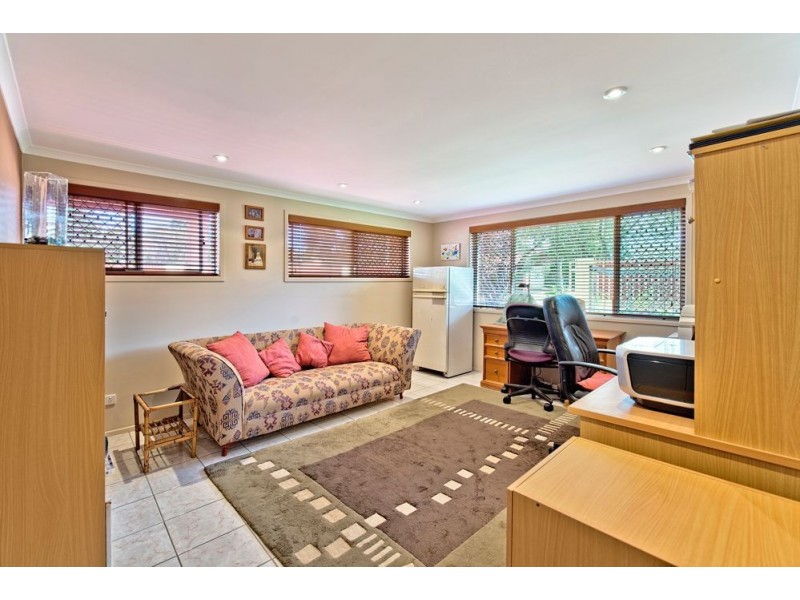 9 Merrimac Boulevard, Broadbeach Waters QLD 4218