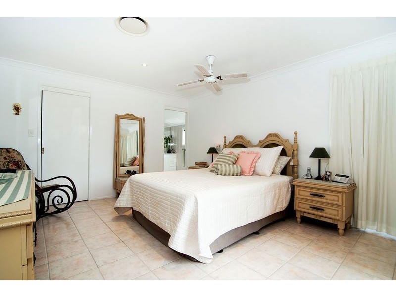 271 Morala Avenue, Runaway Bay QLD 4216