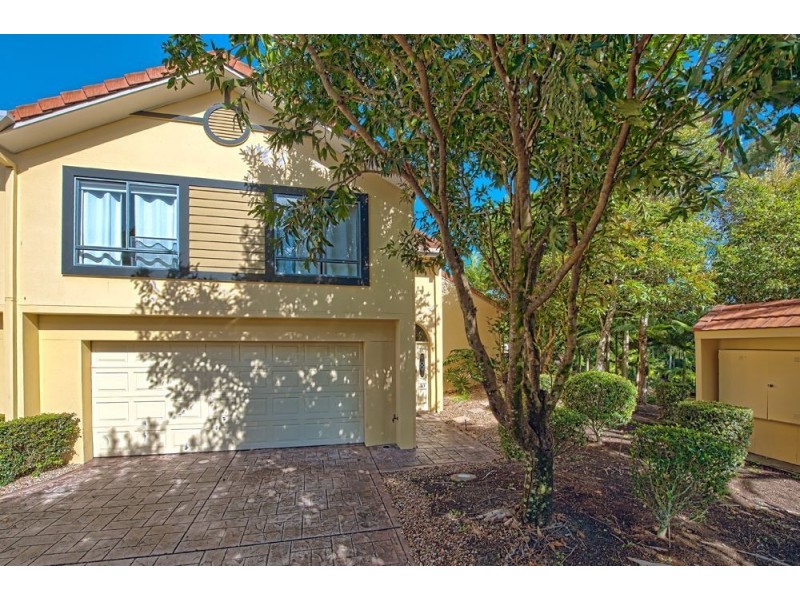 10/125 Santa Cruz Boulevard, Clear Island Waters QLD 4226