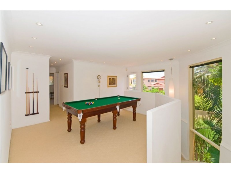 3 Montego Crt, Mermaid Waters QLD 4218