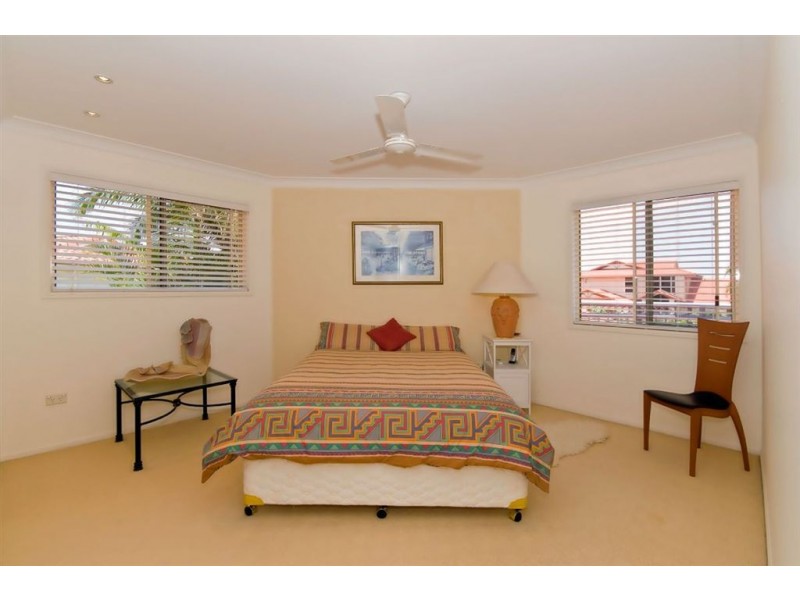 3 Montego Crt, Mermaid Waters QLD 4218