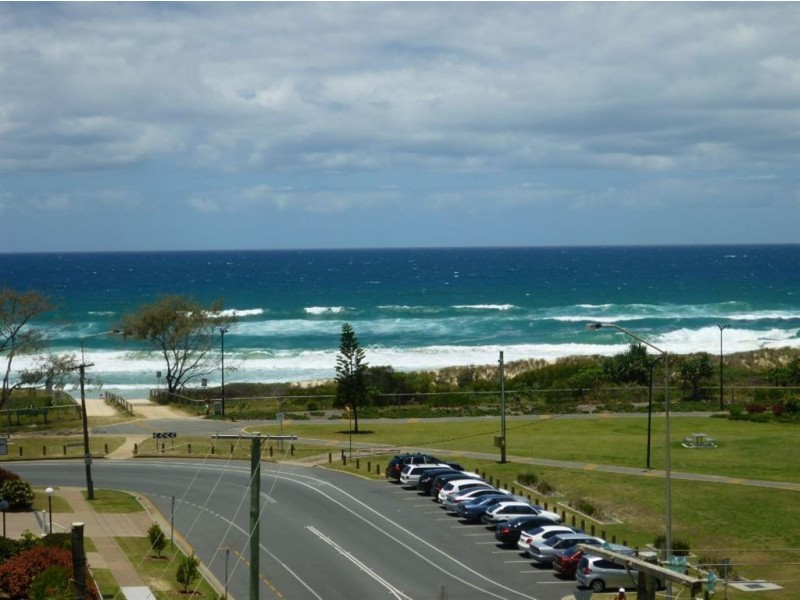 5 Queensland Avenue, Broadbeach QLD 4218