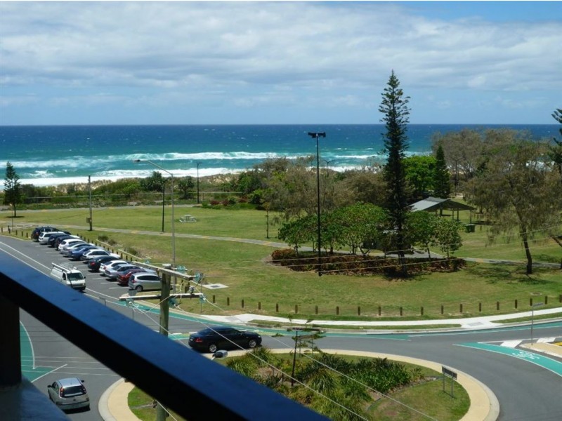 5 Queensland Avenue, Broadbeach QLD 4218