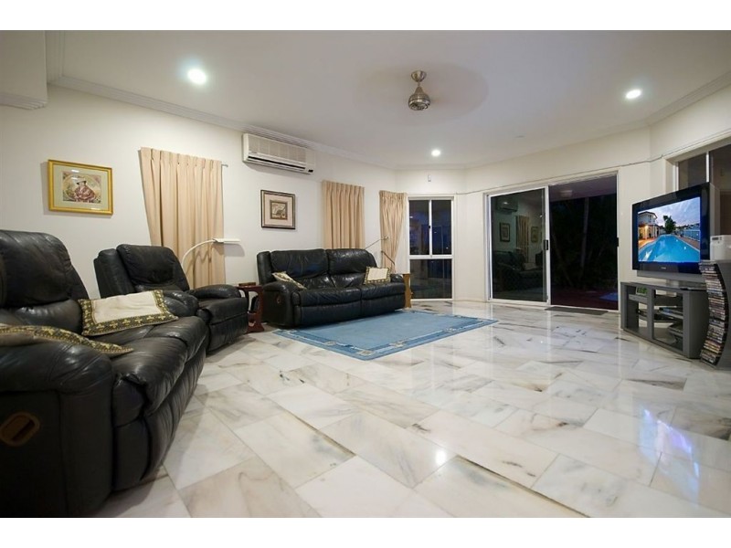 67 Sundance Way, Runaway Bay QLD 4216