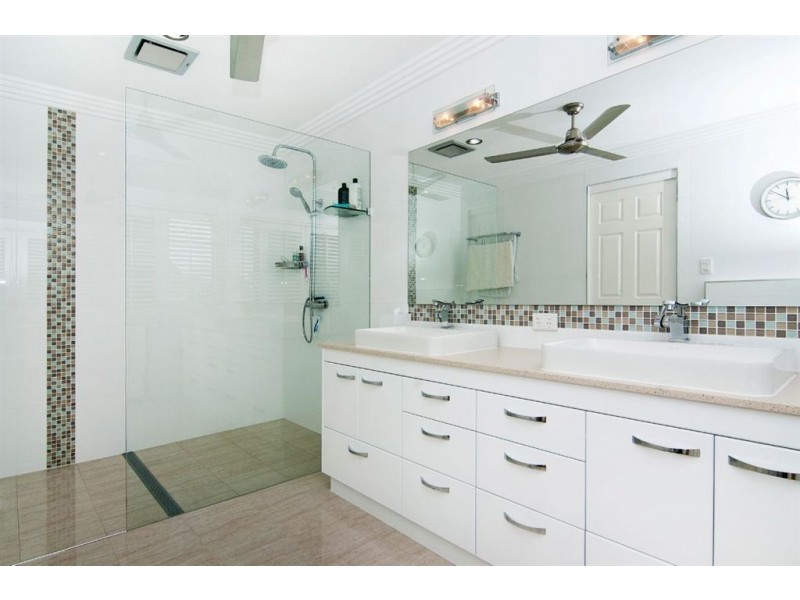 67 Sundance Way, Runaway Bay QLD 4216