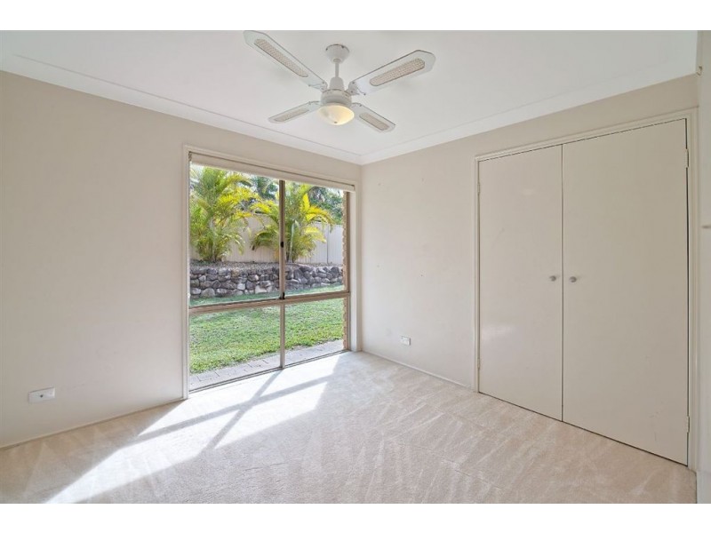 2 Belgrave Place, Helensvale QLD 4212