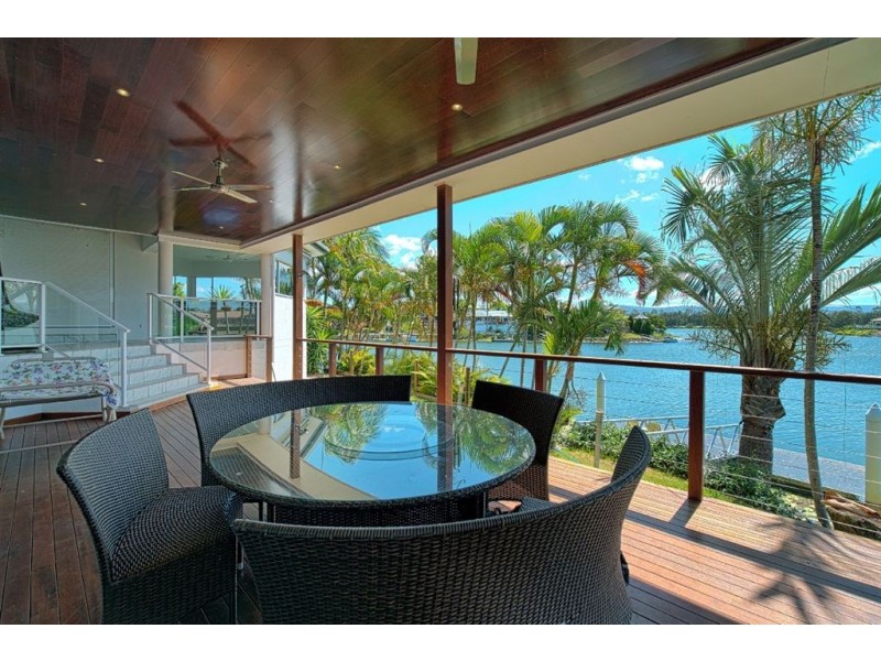 18 Tortuga Place, Clear Island Waters QLD 4226