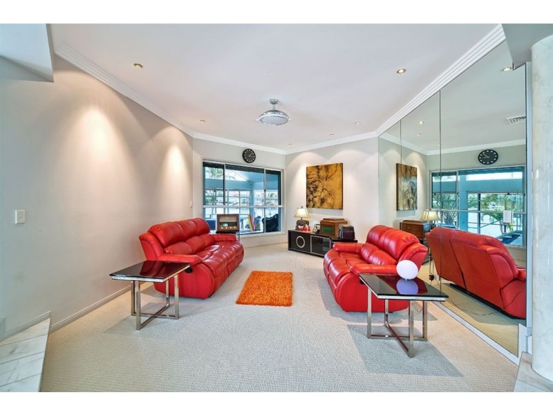 18 Tortuga Place, Clear Island Waters QLD 4226