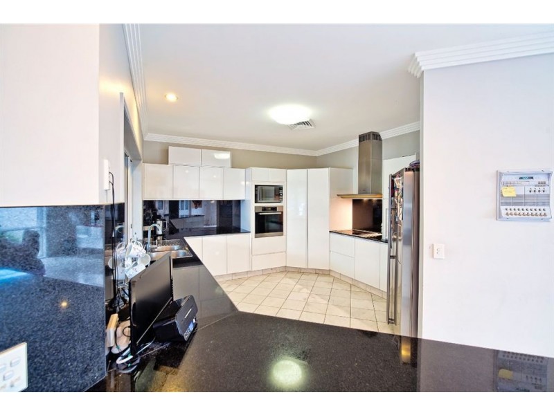 18 Tortuga Place, Clear Island Waters QLD 4226