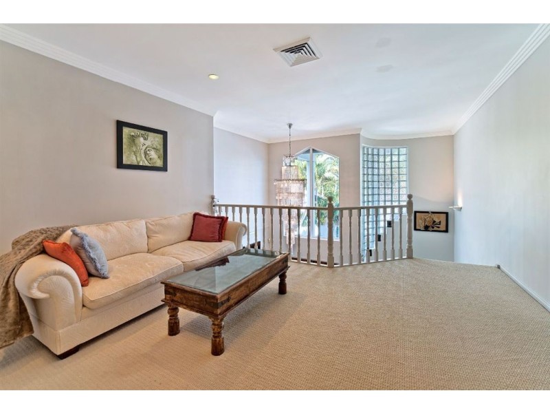 18 Tortuga Place, Clear Island Waters QLD 4226