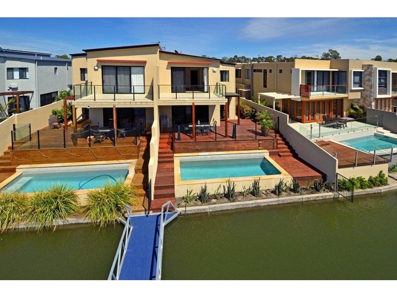 2/41 Compass Drive, Biggera Waters QLD 4216