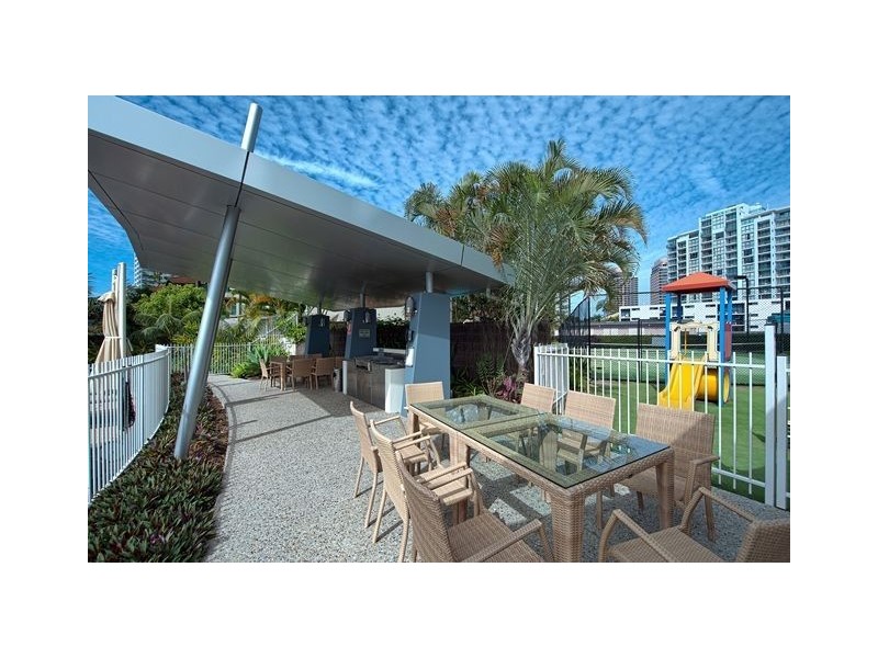 18 Fern Street, Surfers Paradise QLD 4217