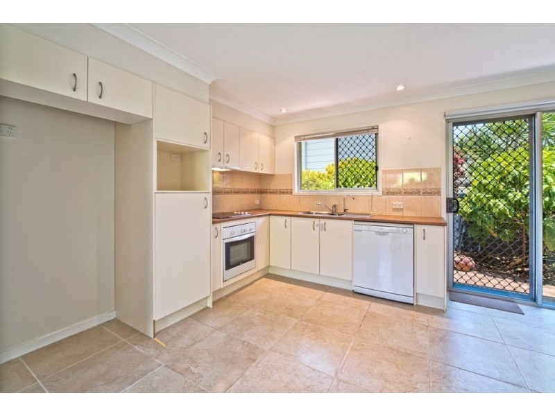 16 Turana Street, Coombabah QLD 4216