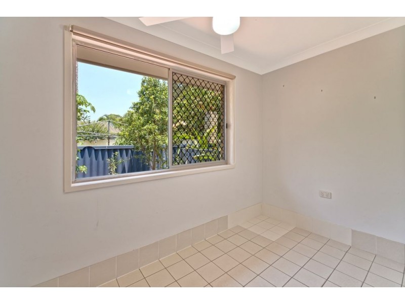 16 Turana Street, Coombabah QLD 4216