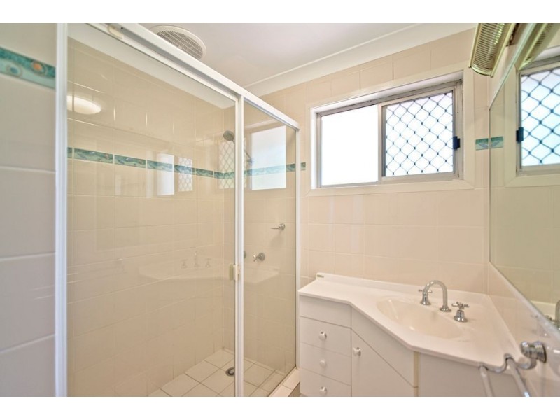 16 Turana Street, Coombabah QLD 4216