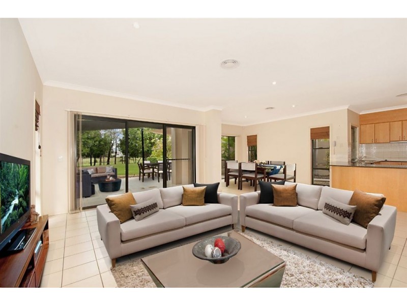 8390 Magnolia Drive East, Hope Island QLD 4212