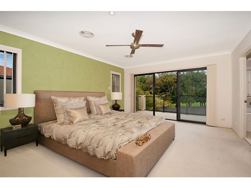 8390 Magnolia Drive East, Hope Island QLD 4212