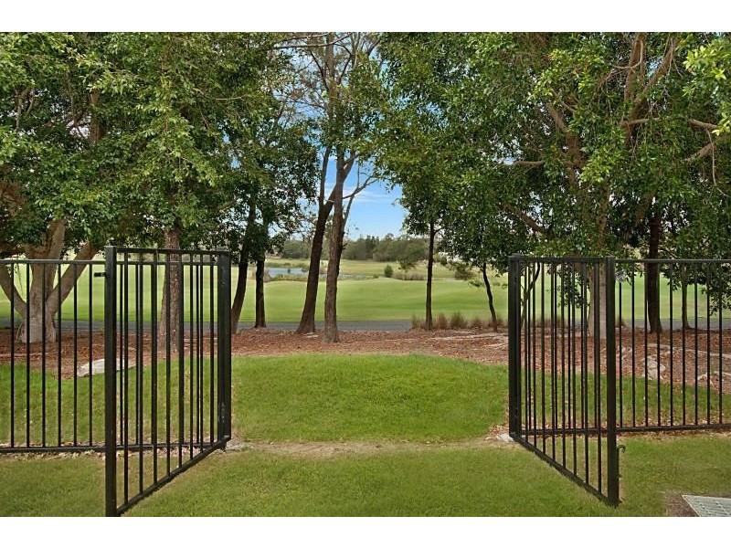 8390 Magnolia Drive East, Hope Island QLD 4212